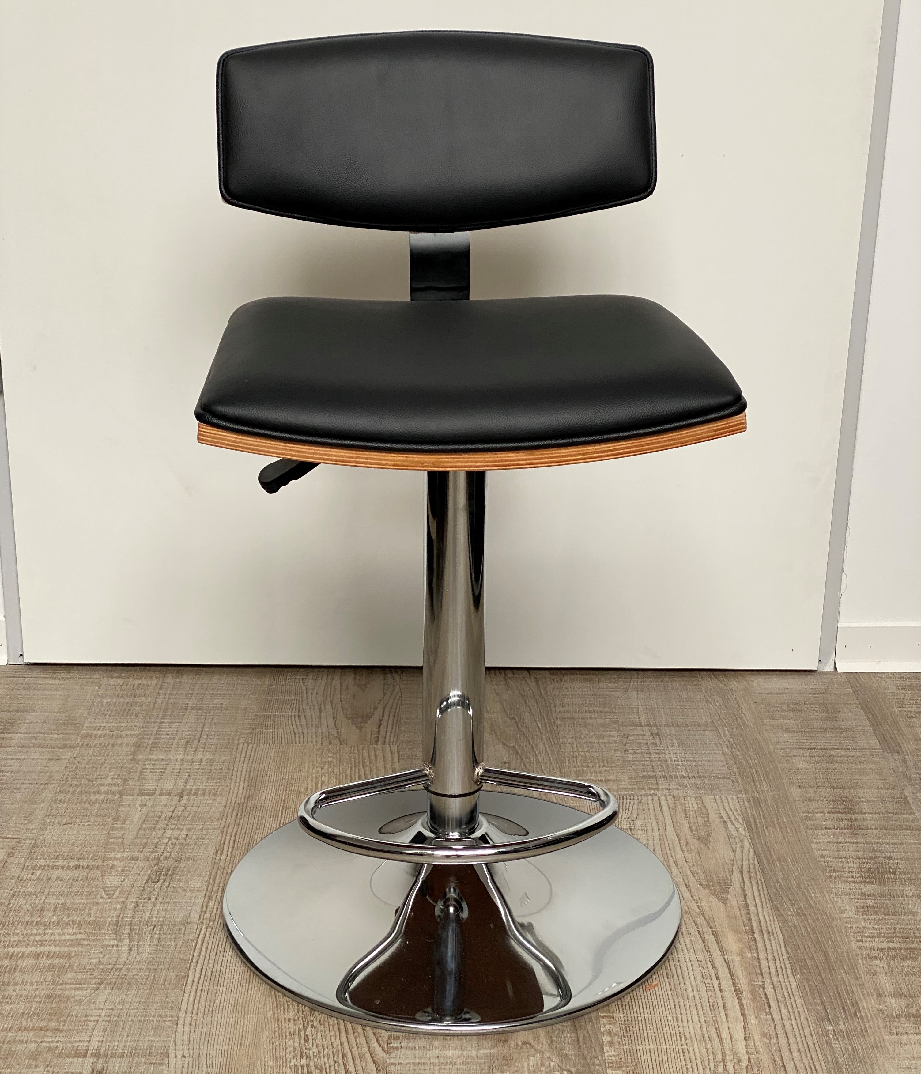 Barhocker 2. Wahl Leder schwarz & Holz