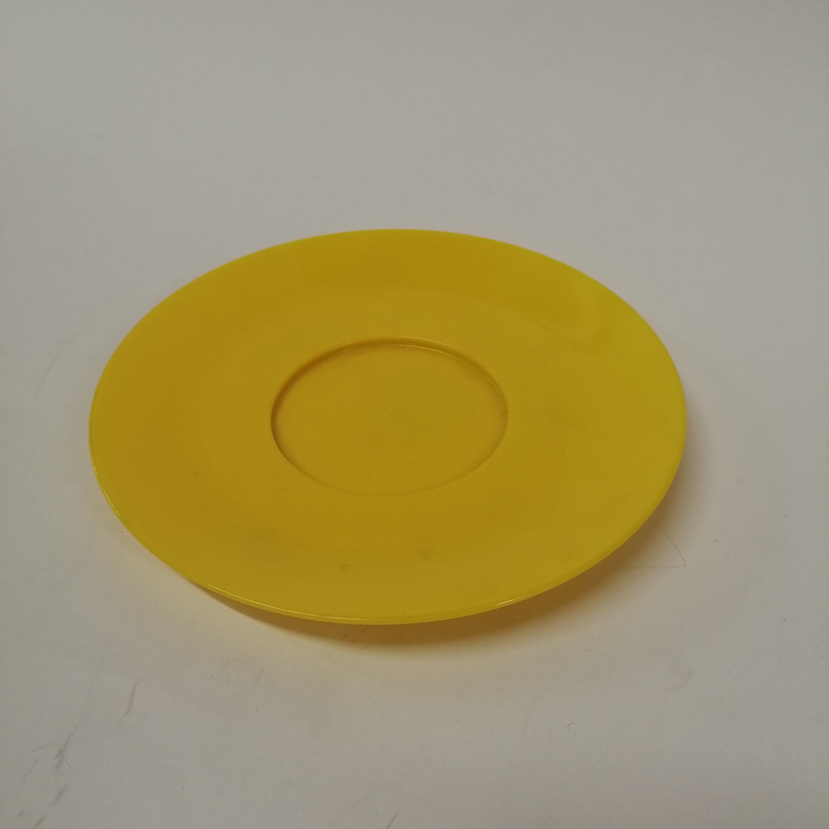 Kindergeschirr, Unterteller gelb