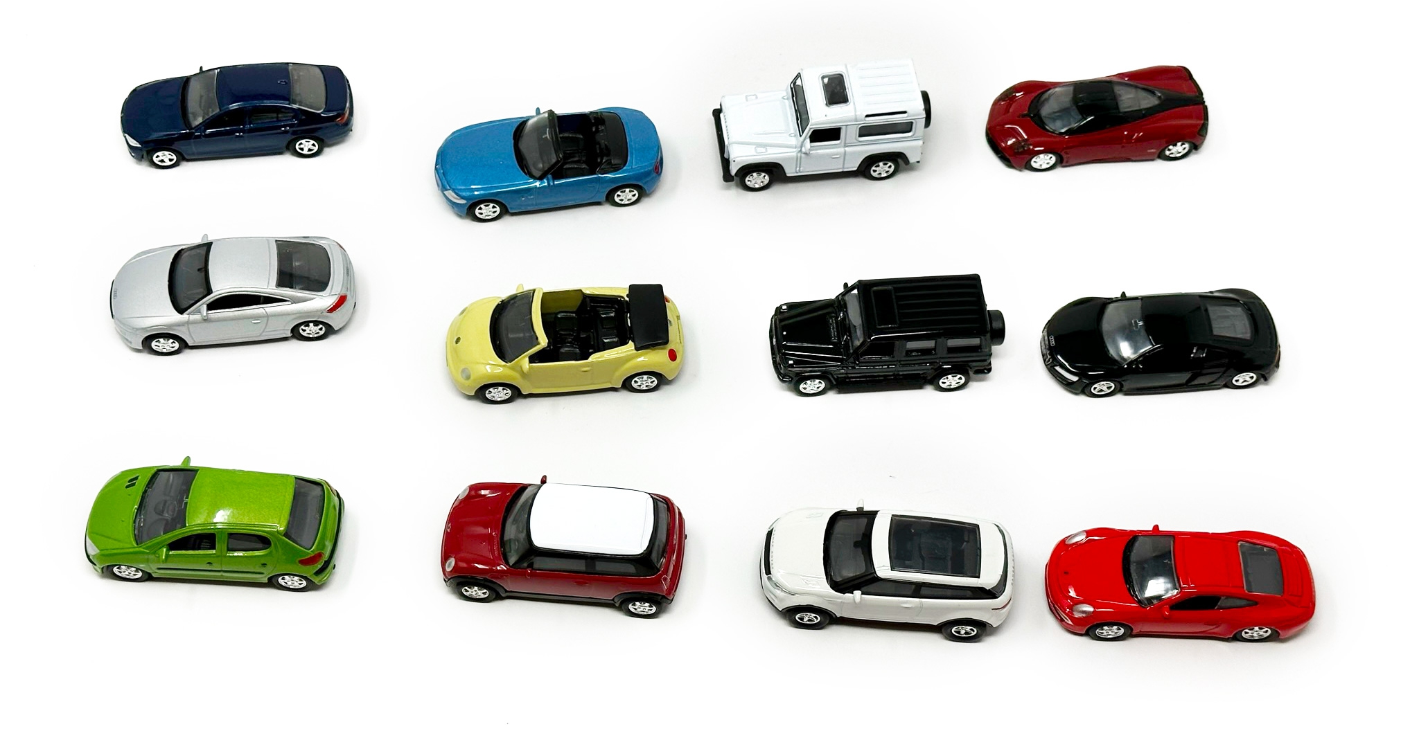 12 Spielzeugautos mit Rückzugmotor