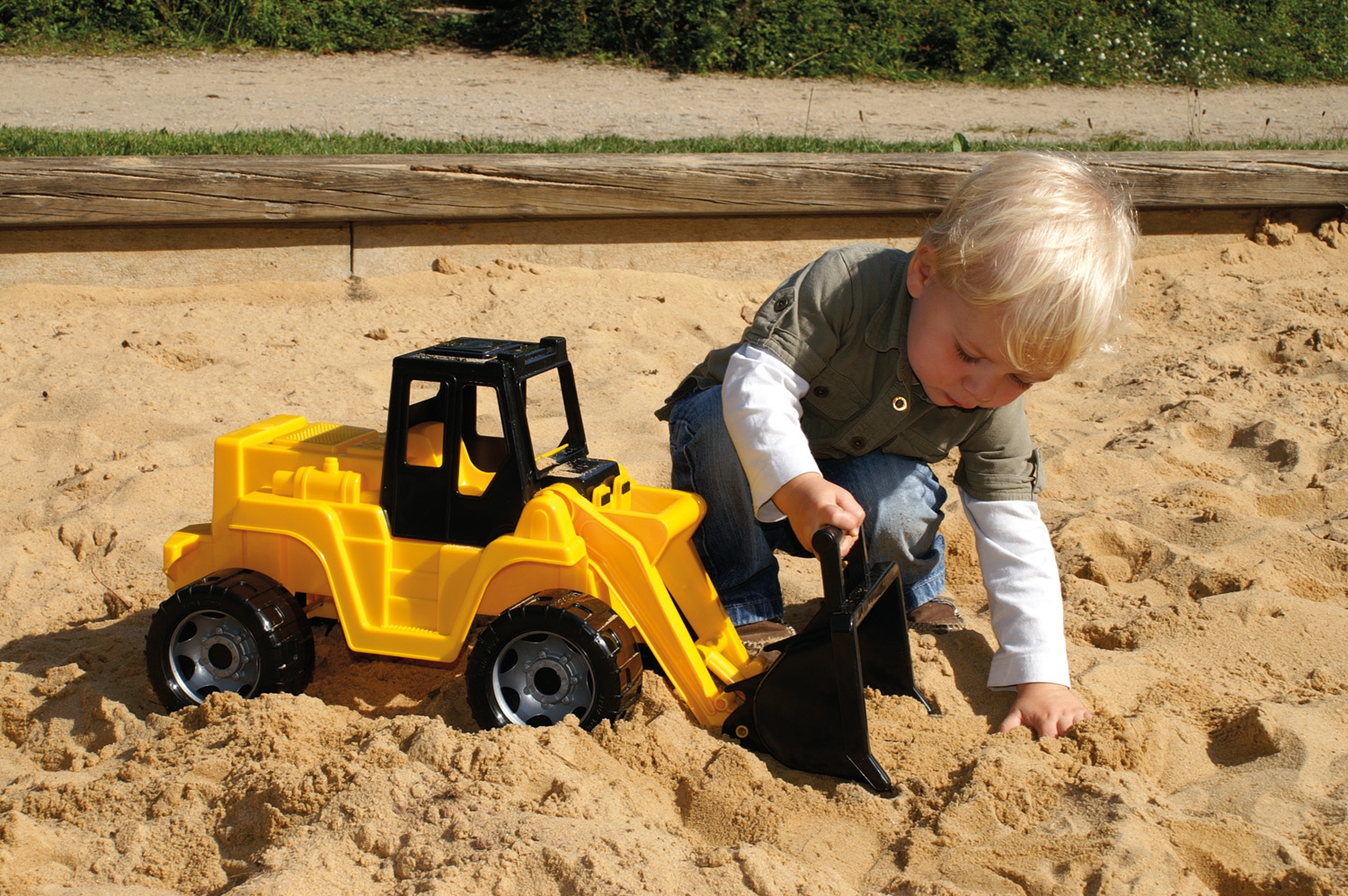 GIGA Trucks Aufsitz-Schaufellader